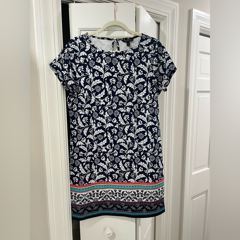 Banana Republic Navy and White Floral T-Shirt Dress